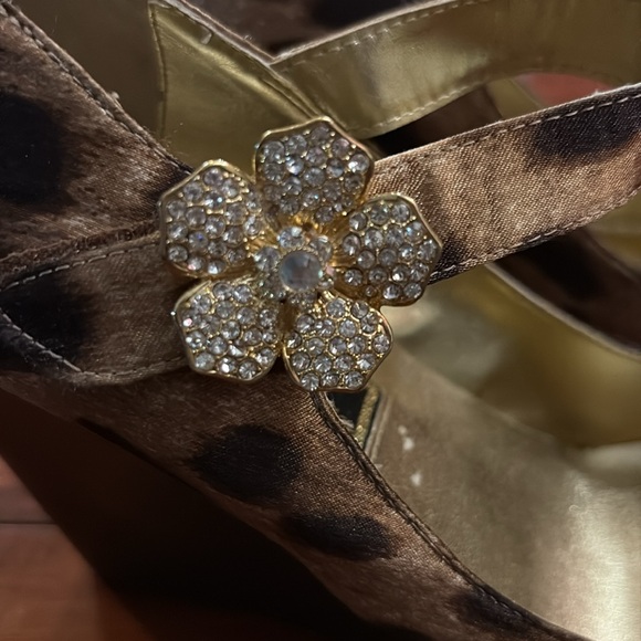 Heels - Picture 5 of 6